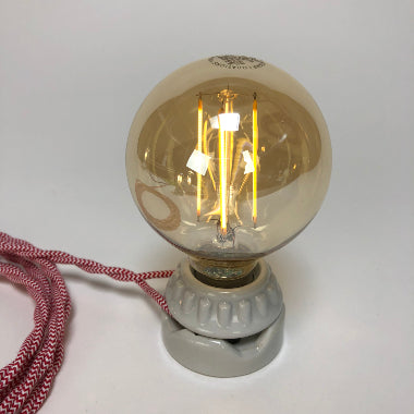 BULB: GLOBE STYLE WITH LED FILAMENT, 4.5W, AMBER
