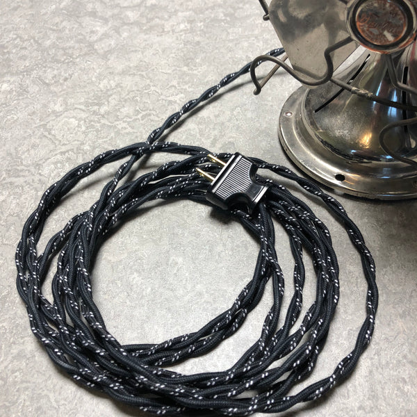 2-CONDUCTOR 18-GAUGE BLACK COTTON TWISTED WIRE WITH DOUBLE WHITE TRACER